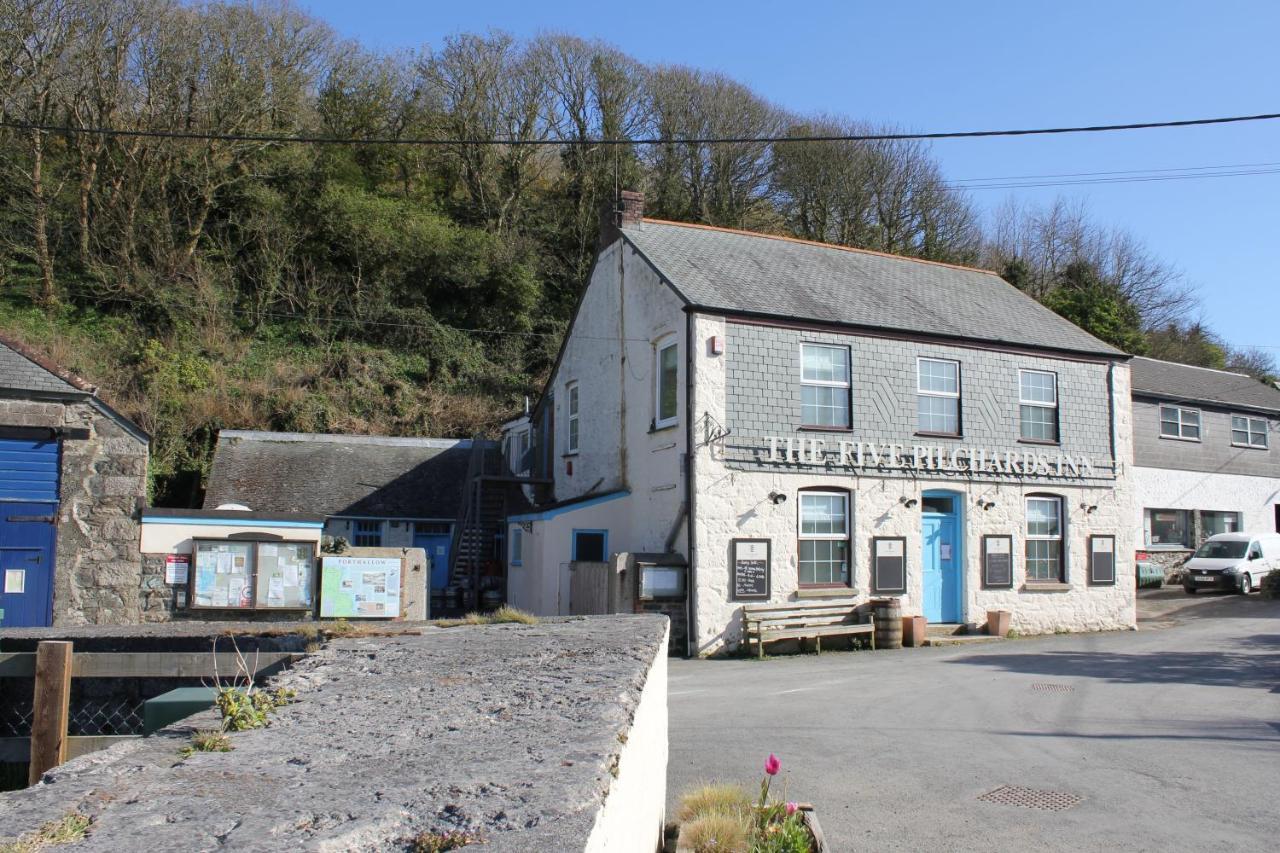 The Five Pilchards Inn Helston Exterior photo